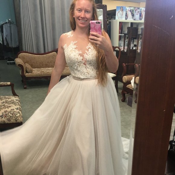 Allure Bridals 2-piece Wedding DressLace Illusion Top, Nude/Ivory bottom, A-line - Picture 9 of 11